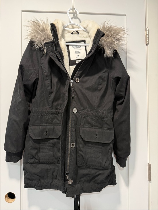 Hollister Jackets & Blazers - Hollister Black Faux Fur Trim Parka Coat